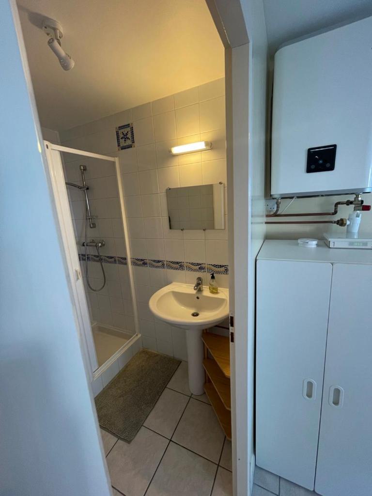 Appartement Ou Studio En Hyper Centre, Pour La Plage Et La Rue Pietonne Il Suffit De Traverser La Rue , Voir La Photo Principale 安德诺莱斯贝恩 外观 照片