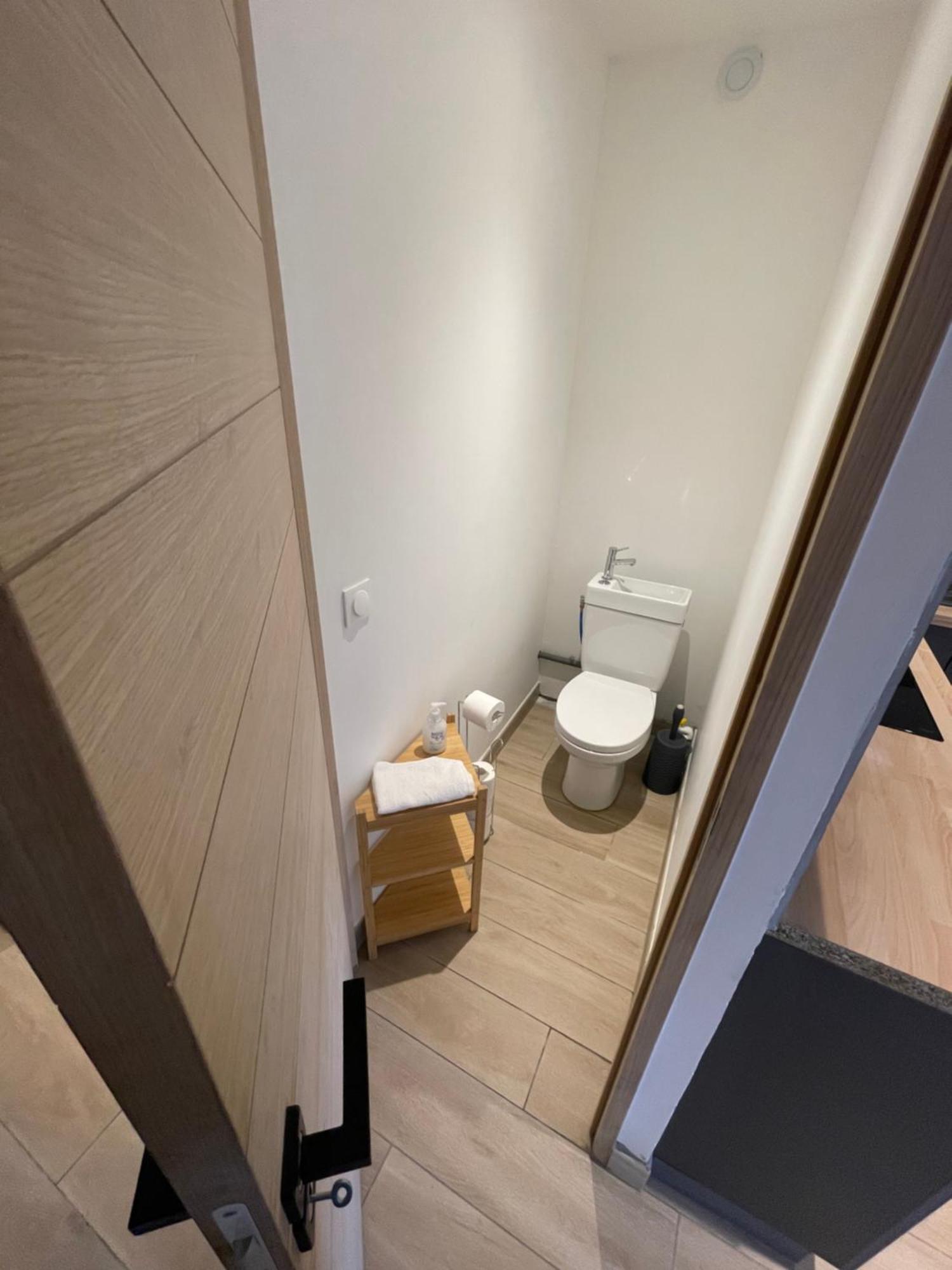 Appartement Ou Studio En Hyper Centre, Pour La Plage Et La Rue Pietonne Il Suffit De Traverser La Rue , Voir La Photo Principale 安德诺莱斯贝恩 外观 照片
