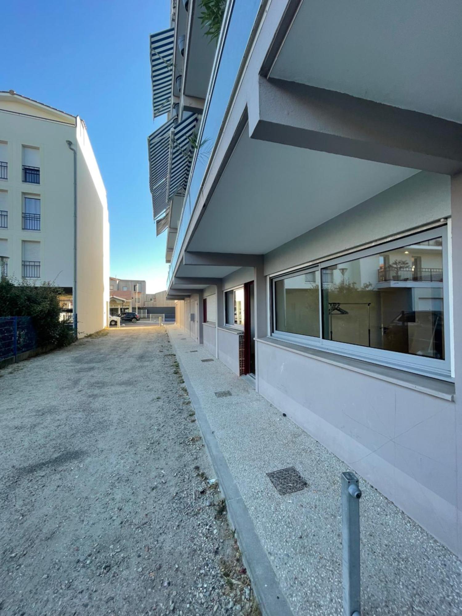 Appartement Ou Studio En Hyper Centre, Pour La Plage Et La Rue Pietonne Il Suffit De Traverser La Rue , Voir La Photo Principale 安德诺莱斯贝恩 外观 照片