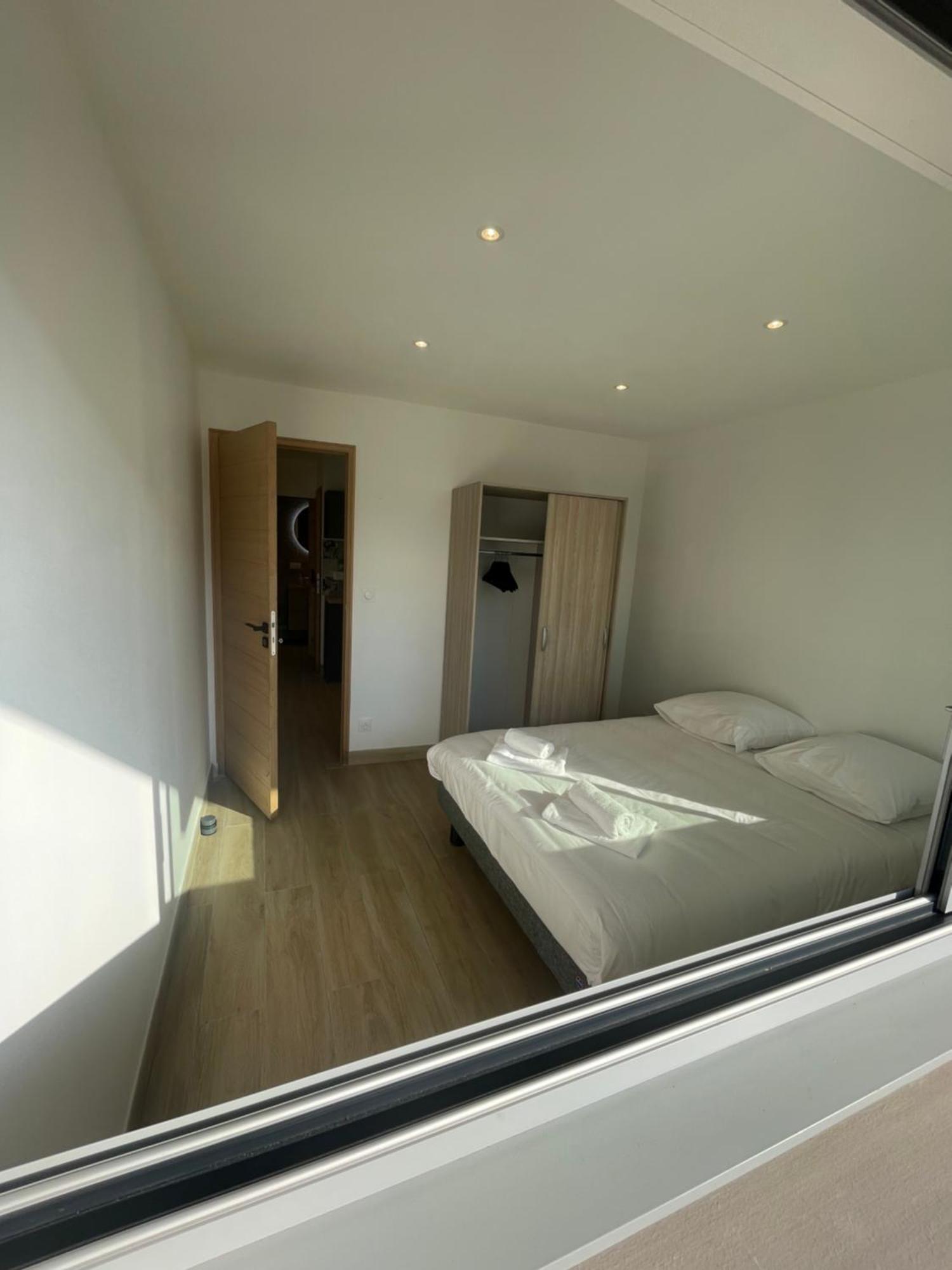 Appartement Ou Studio En Hyper Centre, Pour La Plage Et La Rue Pietonne Il Suffit De Traverser La Rue , Voir La Photo Principale 安德诺莱斯贝恩 外观 照片