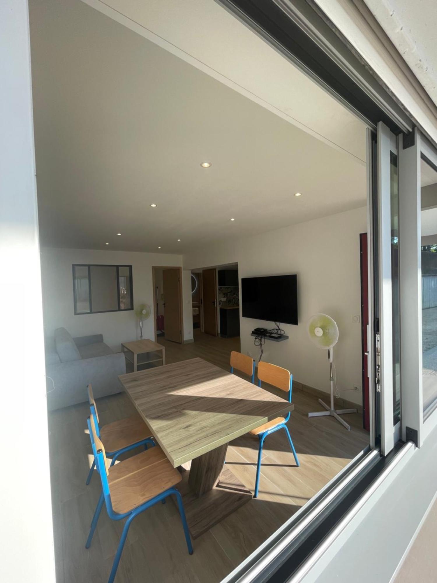 Appartement Ou Studio En Hyper Centre, Pour La Plage Et La Rue Pietonne Il Suffit De Traverser La Rue , Voir La Photo Principale 安德诺莱斯贝恩 外观 照片