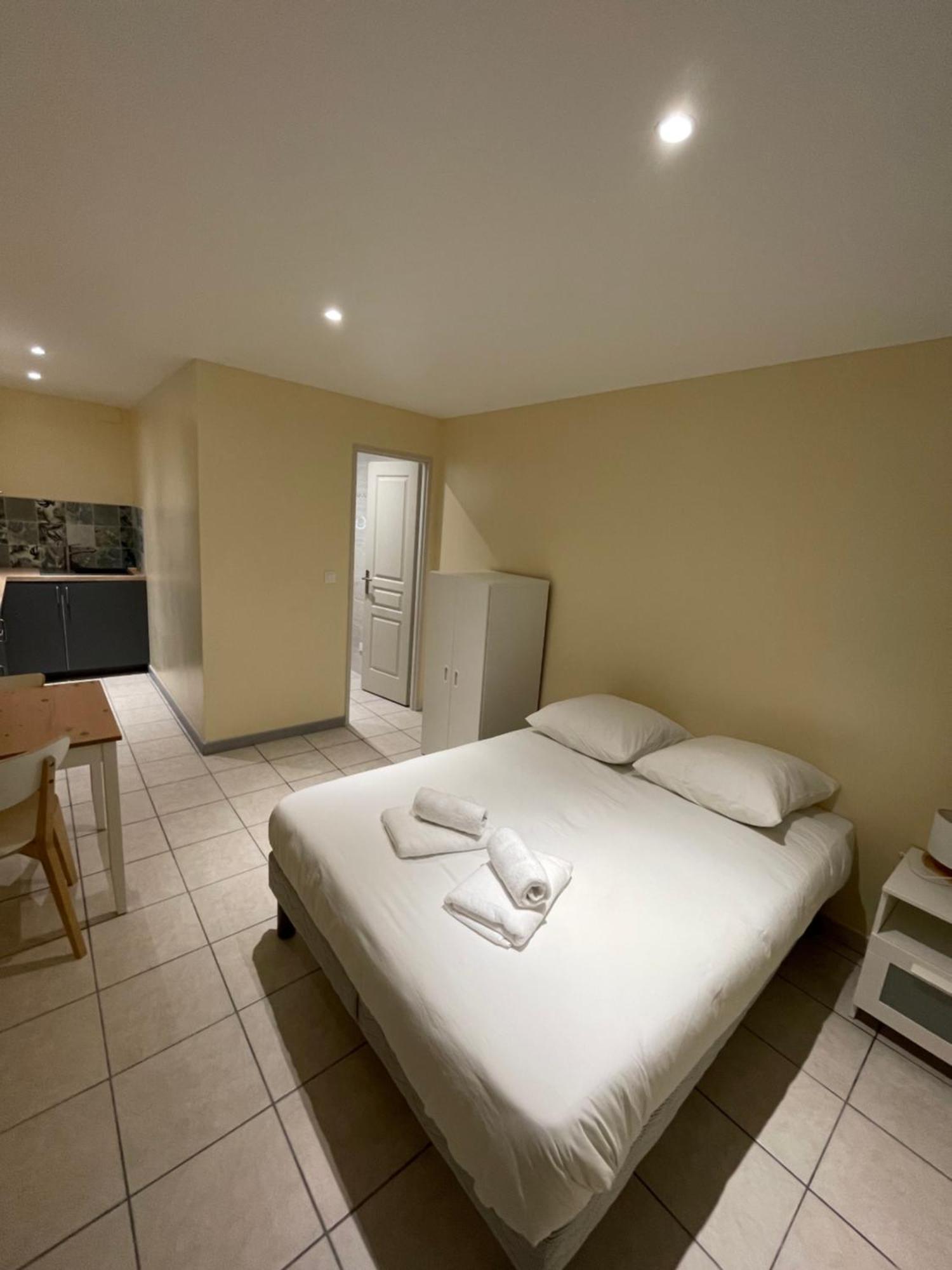 Appartement Ou Studio En Hyper Centre, Pour La Plage Et La Rue Pietonne Il Suffit De Traverser La Rue , Voir La Photo Principale 安德诺莱斯贝恩 外观 照片