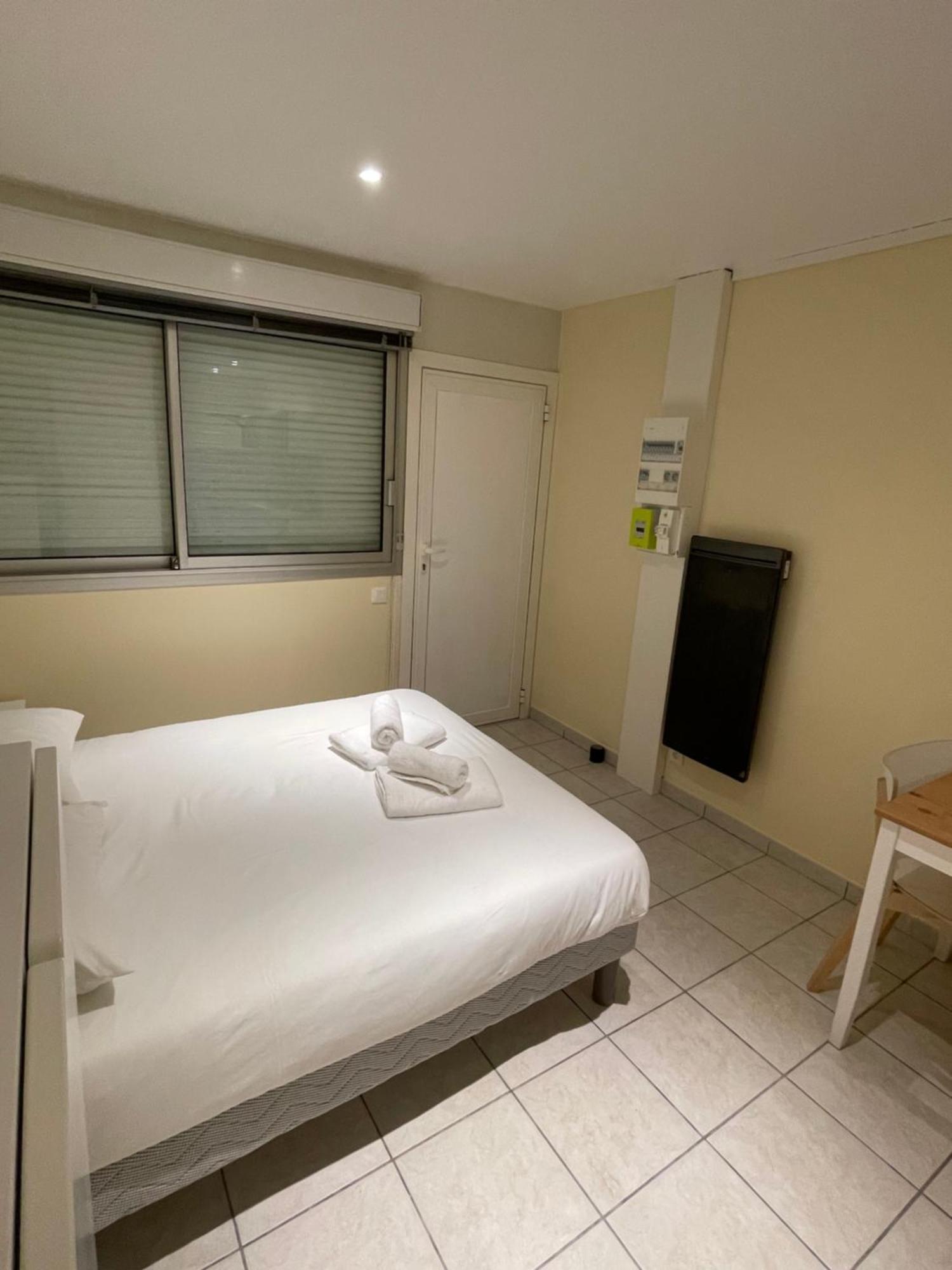 Appartement Ou Studio En Hyper Centre, Pour La Plage Et La Rue Pietonne Il Suffit De Traverser La Rue , Voir La Photo Principale 安德诺莱斯贝恩 外观 照片